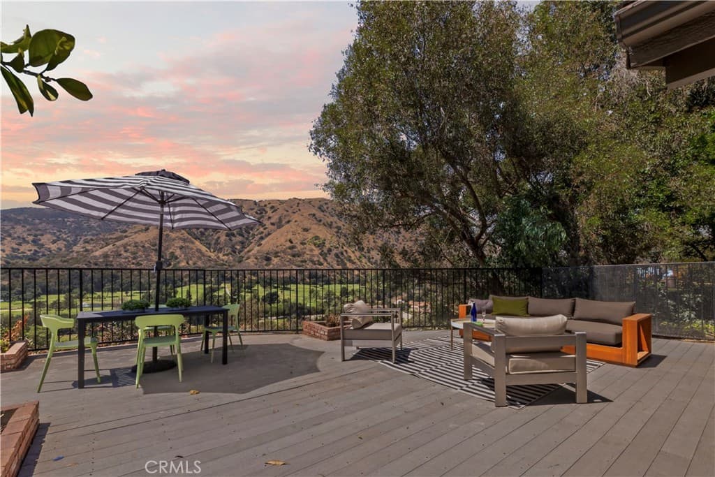 Home at 6313 Canterwood, La Verne — photo 2 of 12