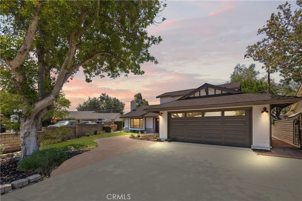 Home at 6313 Canterwood, La Verne — photo 4 of 12