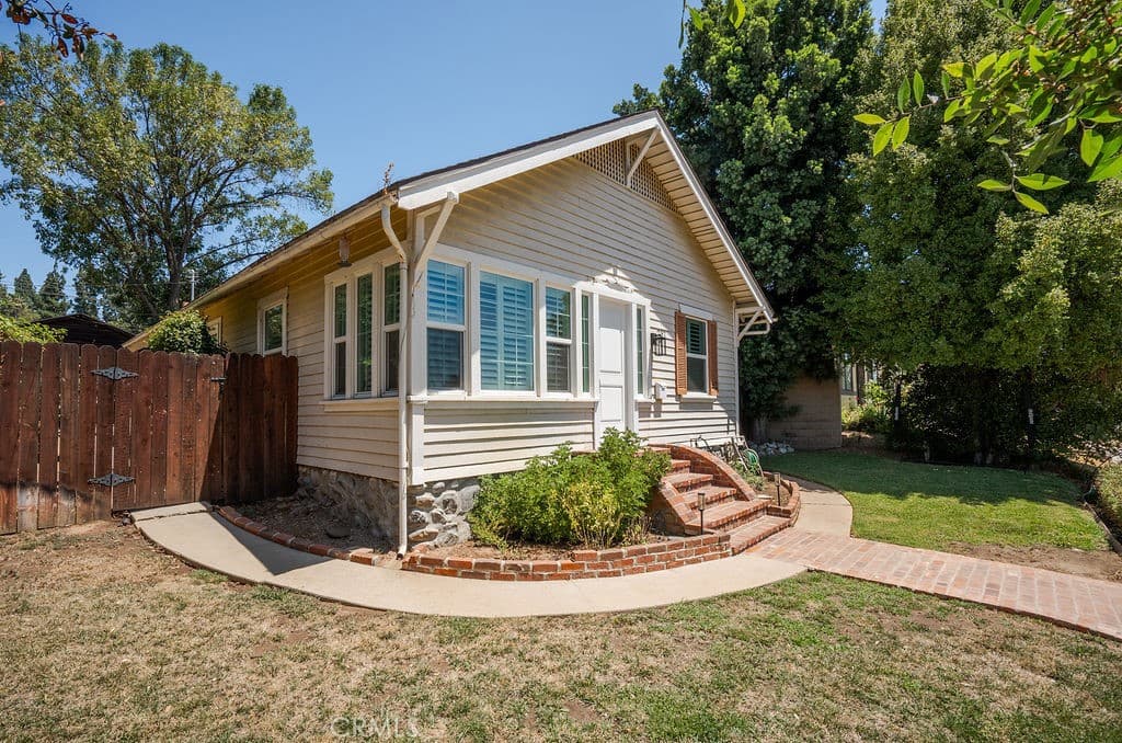 Home at 237 W 4th, San Dimas — photo 2 of 12