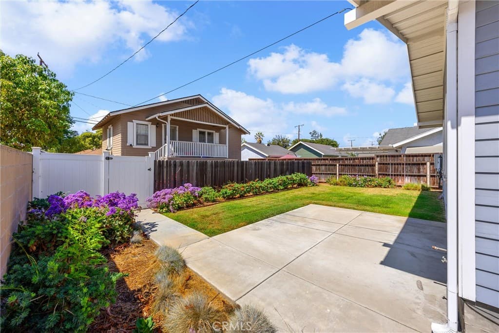 Home at 2356 ,2358 5th Street, La Verne — photo 5 of 12