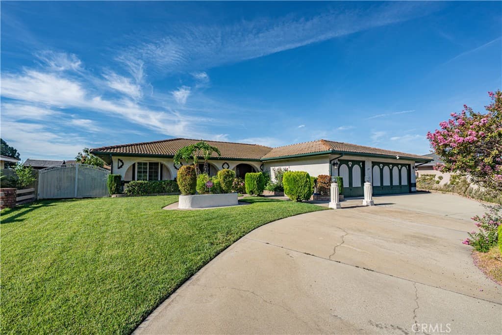 Home at 2134 Baseline Road, La Verne — photo 3 of 12