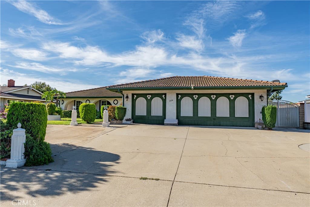 Home at 2134 Baseline Road, La Verne — photo 4 of 12