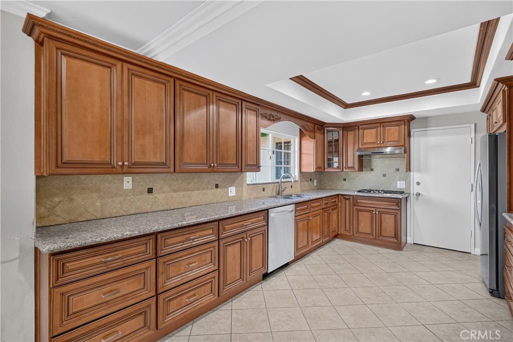 Home at 2134 Baseline Road, La Verne — photo 8 of 12
