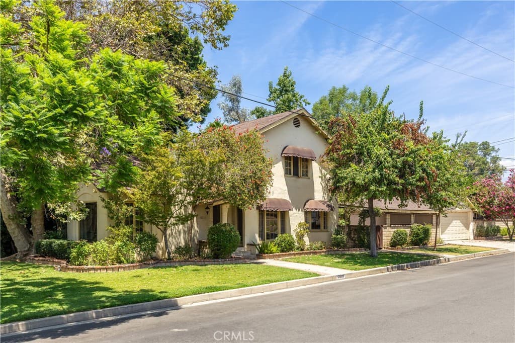Home at 2509 I, La Verne — photo 1 of 12
