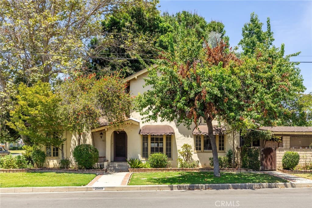 Home at 2509 I, La Verne — photo 2 of 12