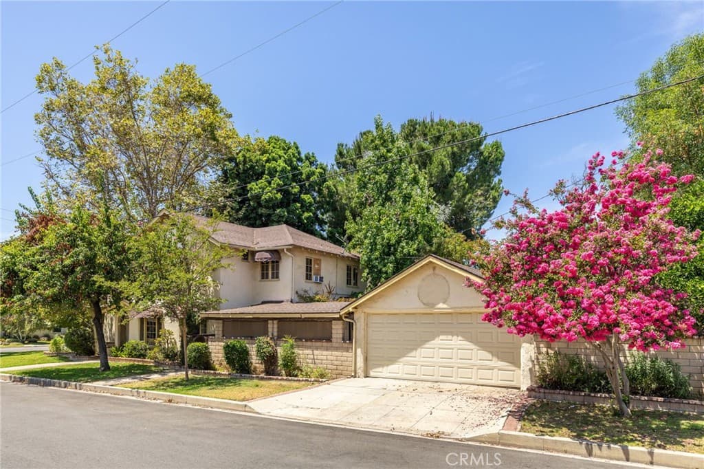 Home at 2509 I, La Verne — photo 3 of 12