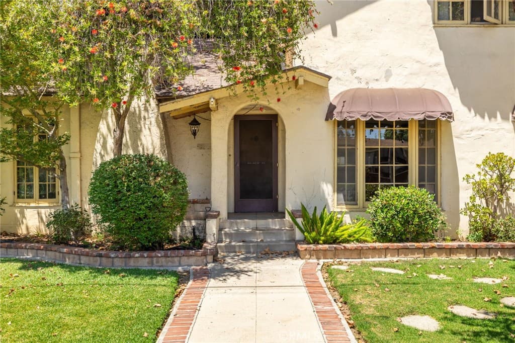 Home at 2509 I, La Verne — photo 4 of 12
