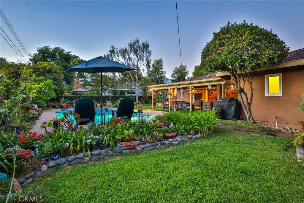 Home at 1545 Seneca Place, Claremont — photo 3 of 12