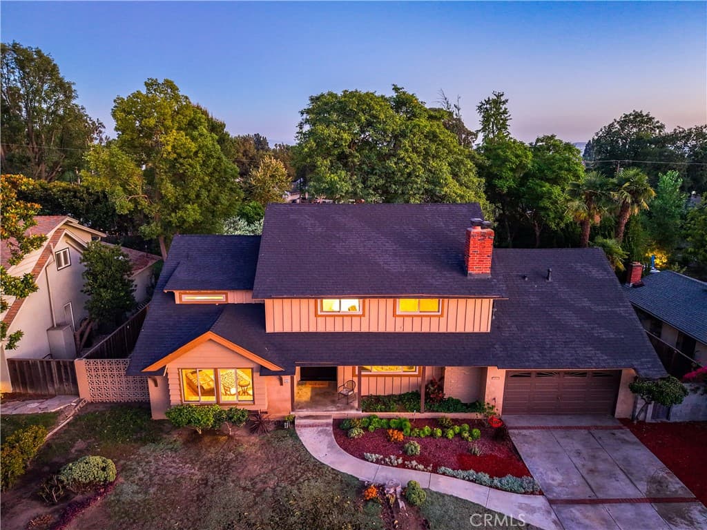 Home at 846 W 10th Street, Claremont — photo 5 of 12