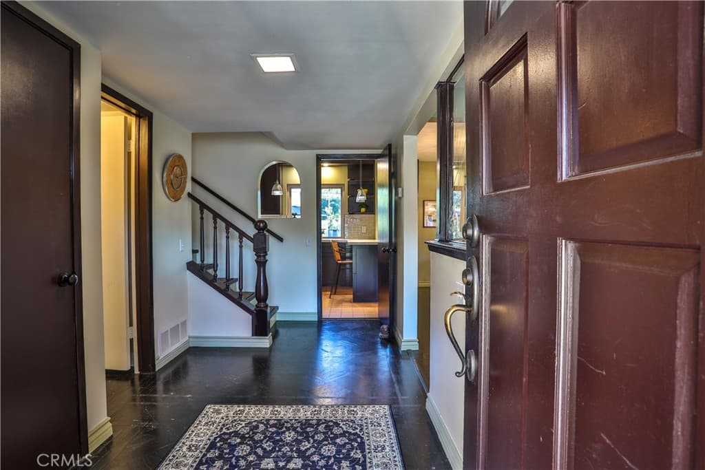 Home at 846 W 10th Street, Claremont — photo 9 of 12