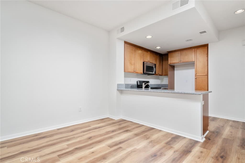 Condo at 323 S Glendora Avenue, Glendora — photo 10 of 12