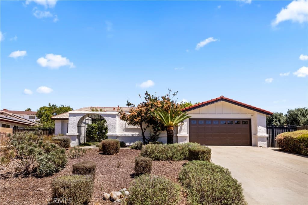 Home at 208 Armstrong, Claremont — photo 4 of 12