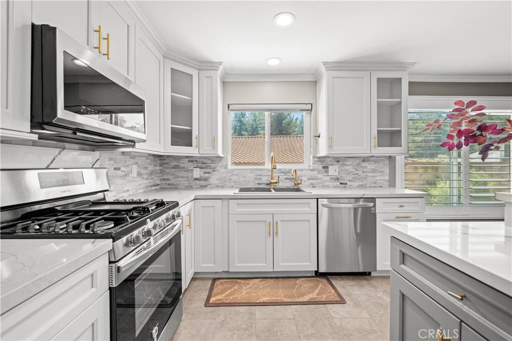 Home at 718 Marylie Lane, Walnut — photo 11 of 12