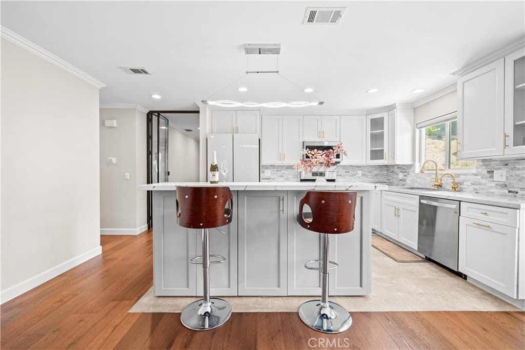 Home at 718 Marylie Lane, Walnut — photo 9 of 12