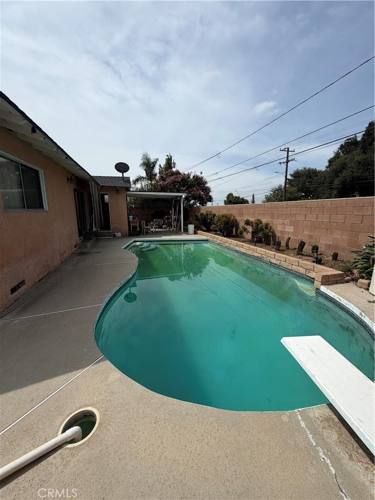 Home at 1381 N Glenfinnan, Covina — photo 11 of 12