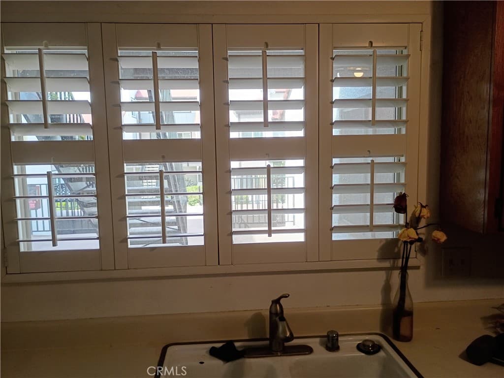 Condo at 848 Cinnamon, Duarte — photo 9 of 12