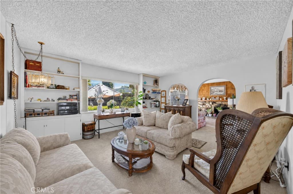 Home at 130 Wagonwheel Road, Glendora — photo 2 of 12