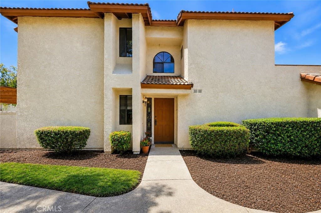 Condo at 854 Endicott, Claremont — photo 1 of 12