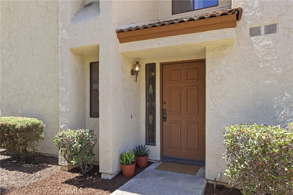 Condo at 854 Endicott, Claremont — photo 2 of 12
