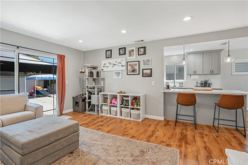 Home at 409 E Juanita, Glendora — photo 10 of 12