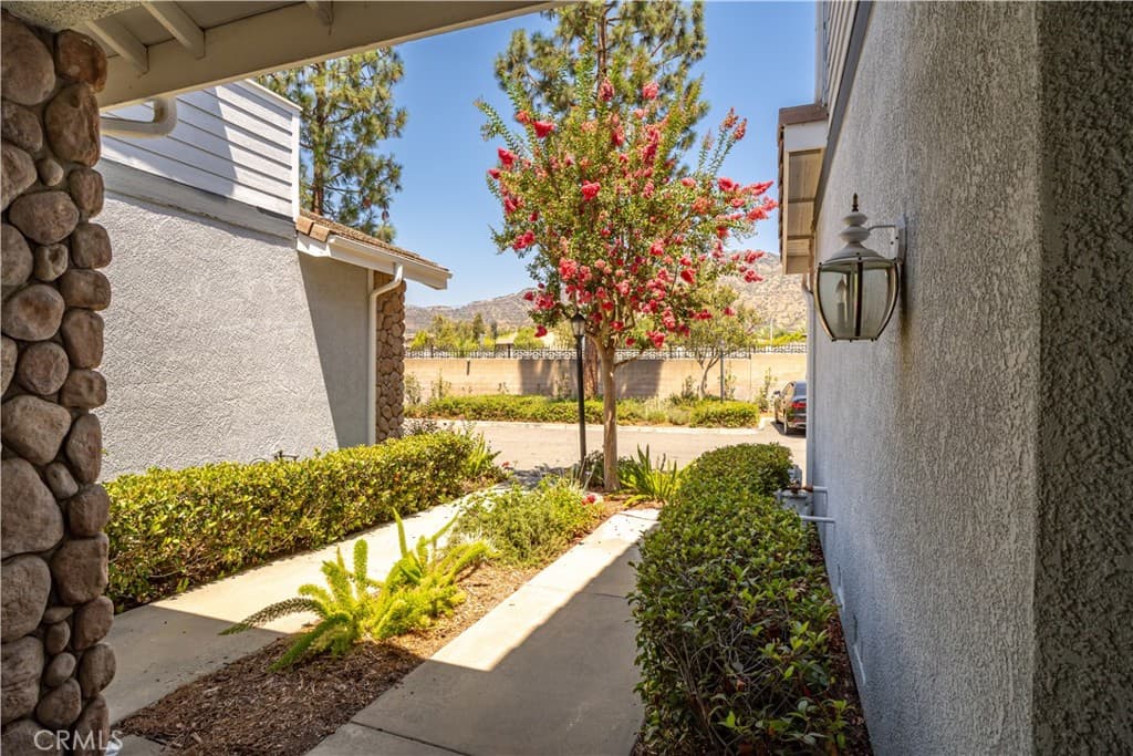 Condo at 1064 Brookfield Place, Glendora — photo 3 of 12