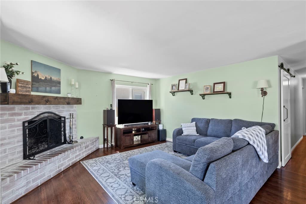 Home at 420 W 4th, San Dimas — photo 4 of 12