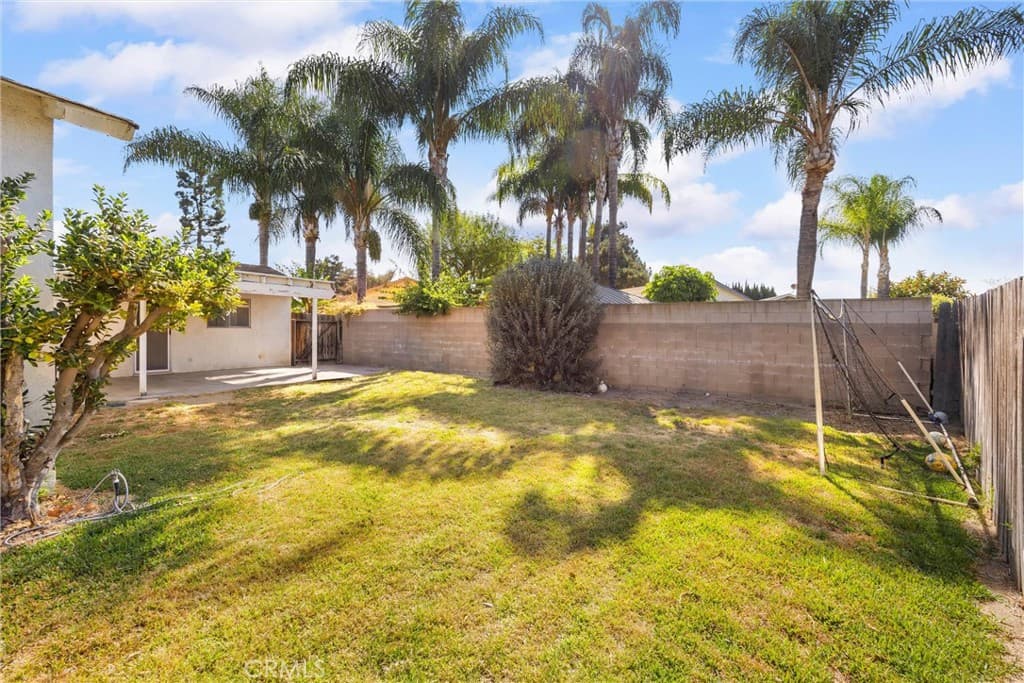 Home at 1850 Miramonte, La Verne — photo 3 of 5