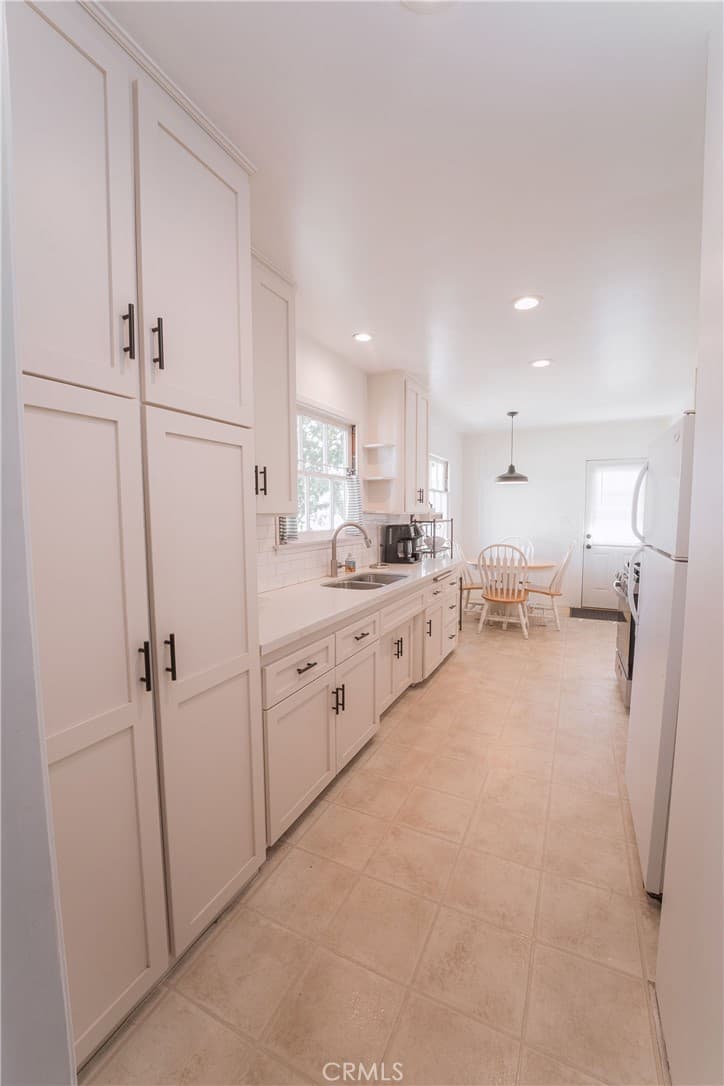 Home at 228 E Hurst, Covina — photo 2 of 12