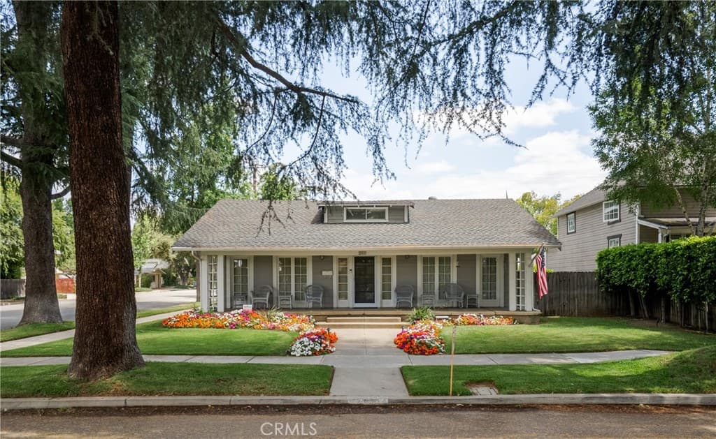 Home at 2411 3rd, La Verne — photo 2 of 12