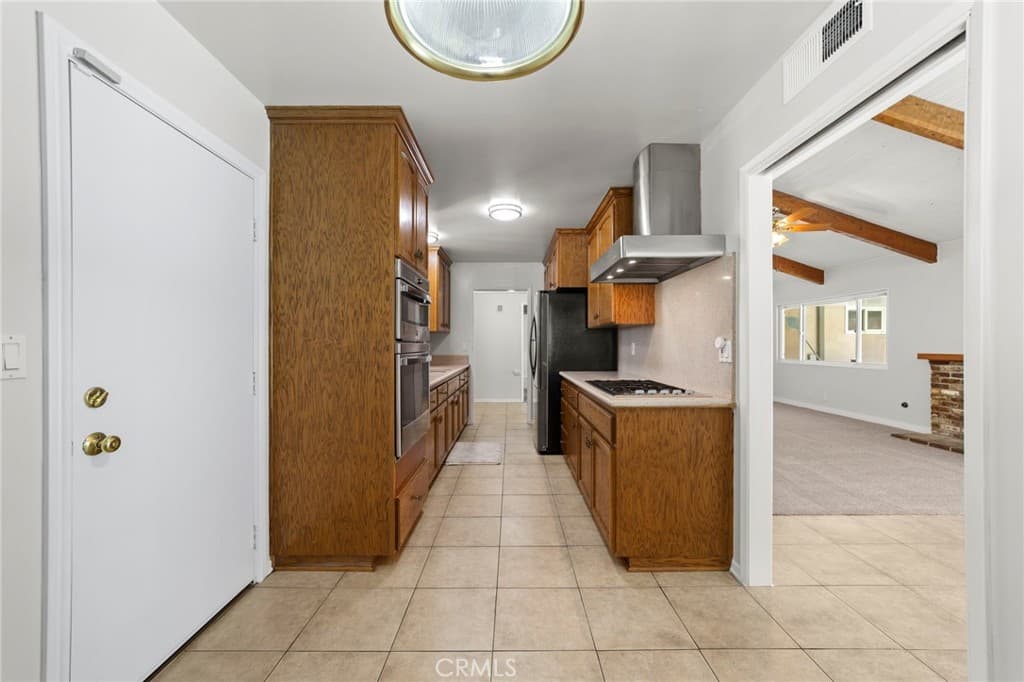 Home at 333 E 13th Street, Azusa — photo 9 of 12