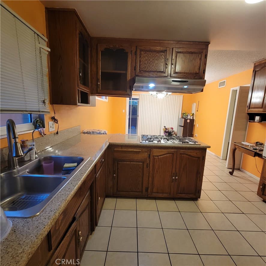 Home at 3524 Van Wig, Baldwin Park — photo 3 of 11