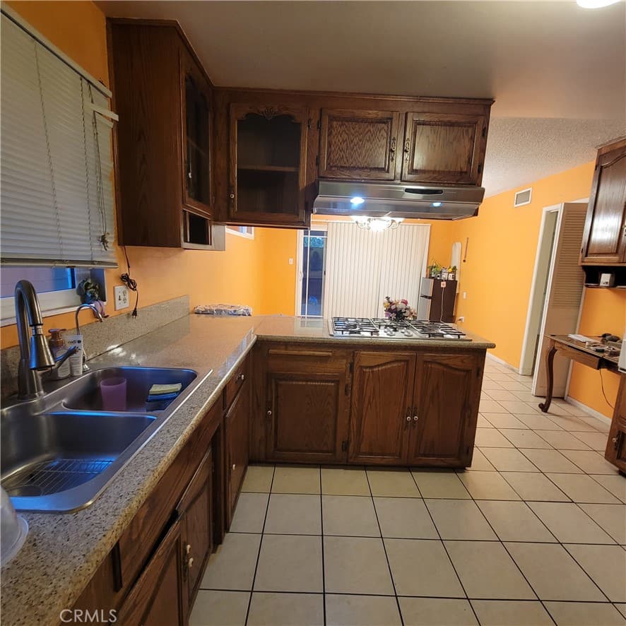 Home at 3524 Van Wig, Baldwin Park — photo 7 of 11