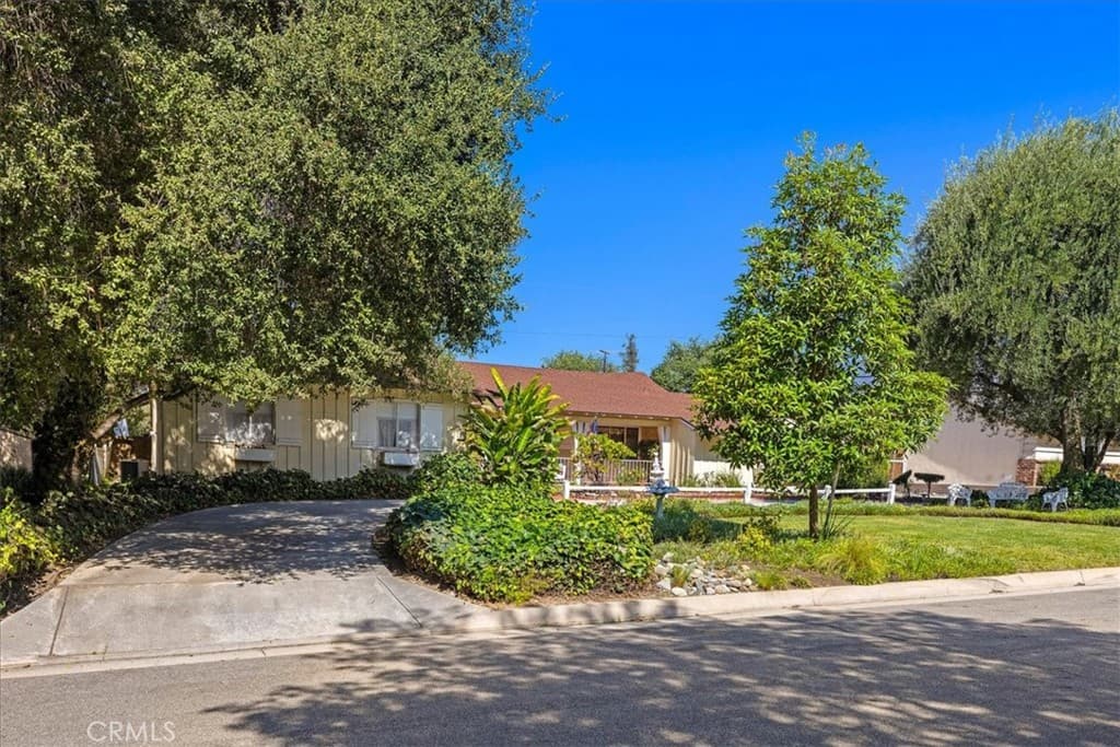 Home at 321 Catherine Park, Glendora — photo 5 of 12