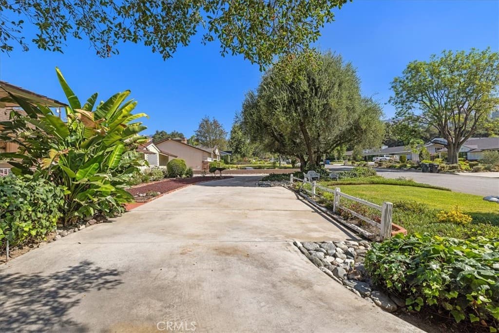 Home at 321 Catherine Park, Glendora — photo 8 of 12