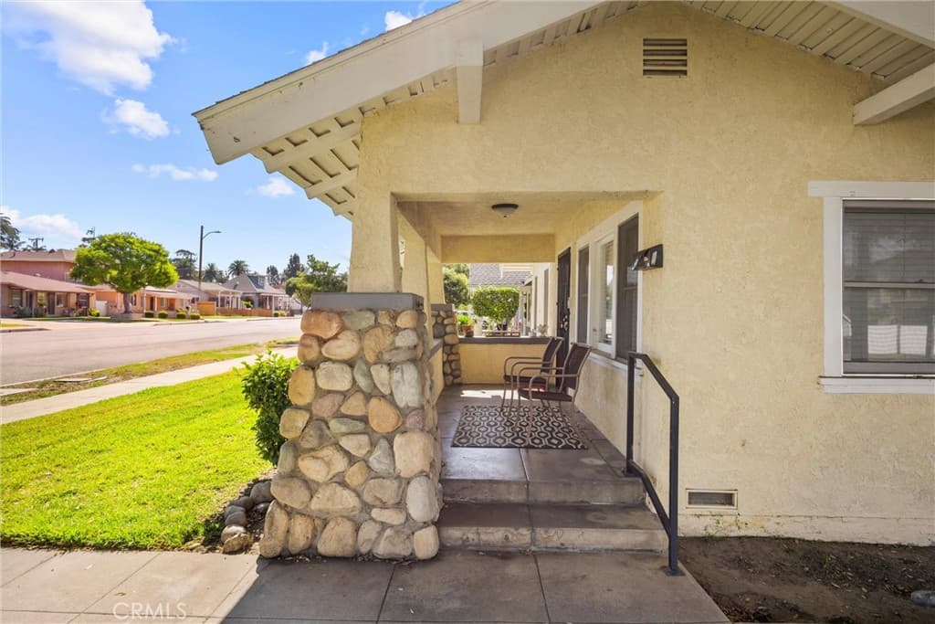 Home at 2408 2130 2nd Street, La Verne — photo 4 of 8