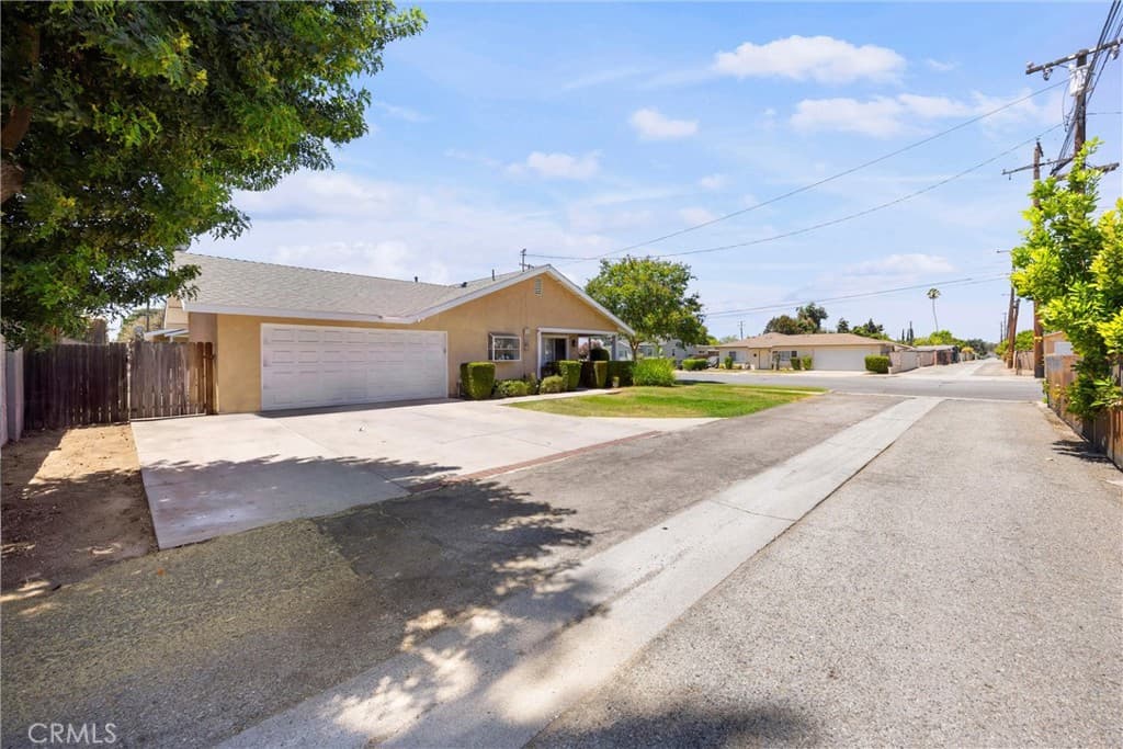 Home at 1813 2114 1St, A Street, La Verne — photo 11 of 12