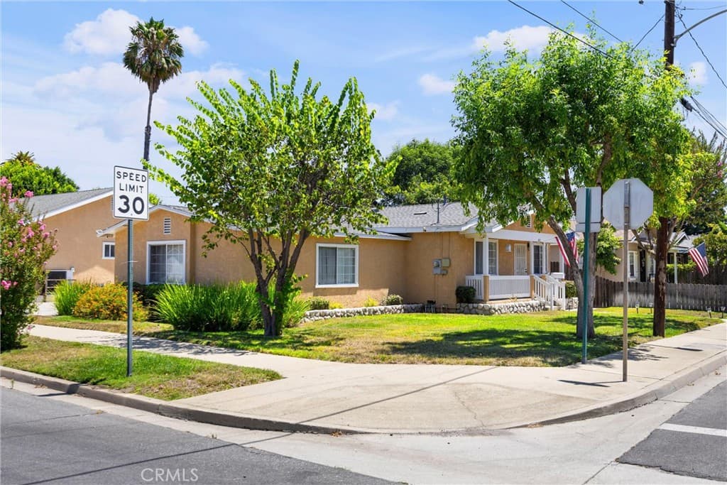 Home at 1813 2114 1St, A Street, La Verne — photo 4 of 12
