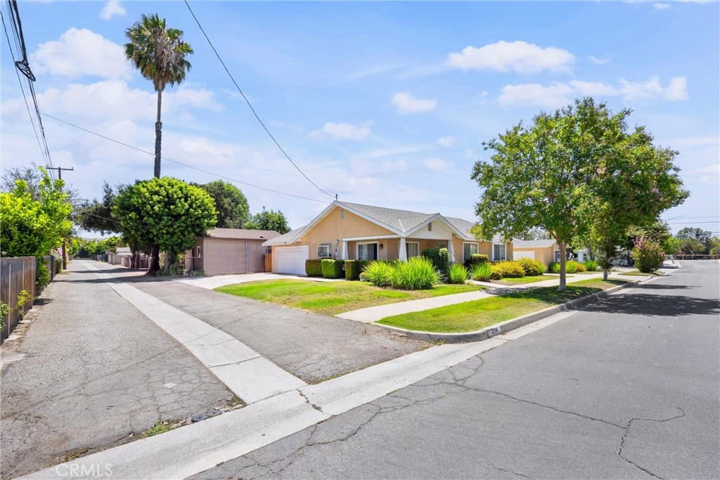 Home at 1813 2114 1St, A Street, La Verne — photo 10 of 12