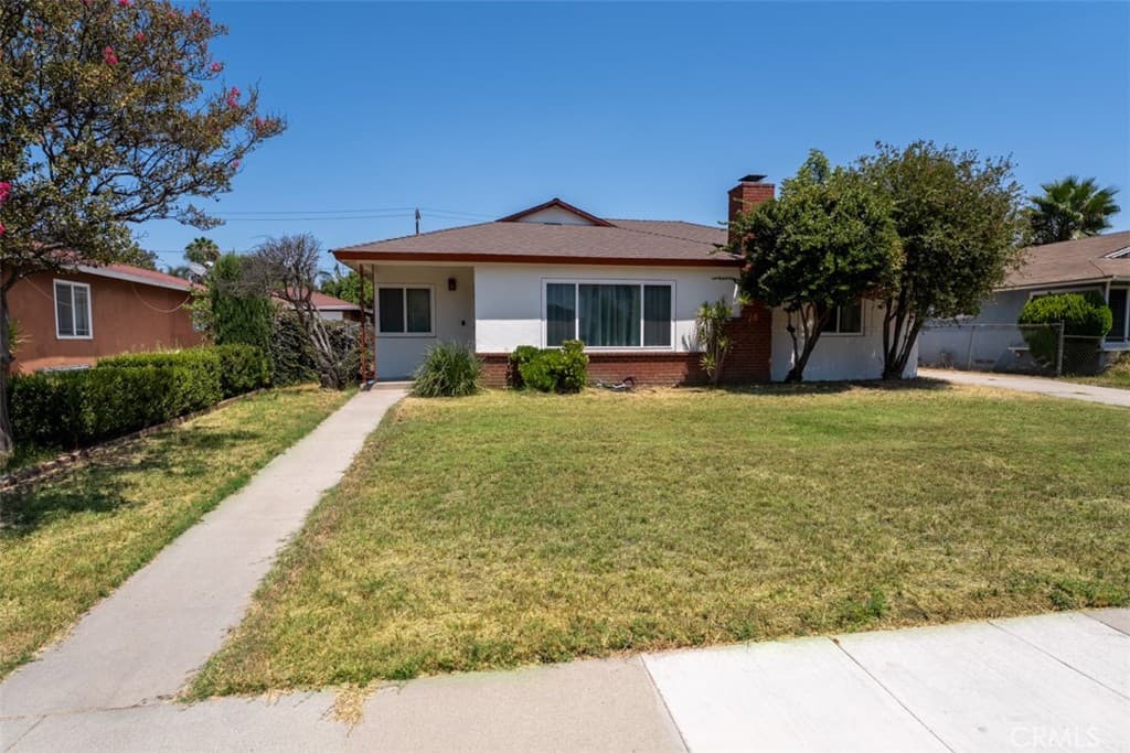 Home at 952 Casa Hermosa, Pomona — photo 2 of 12