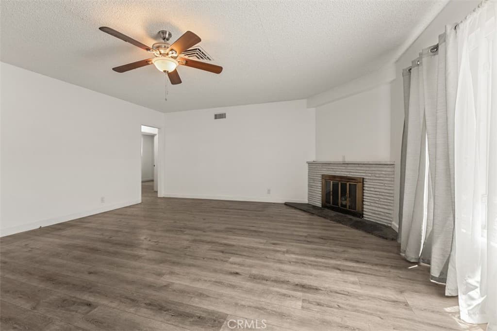 Home at 952 Casa Hermosa, Pomona — photo 4 of 12