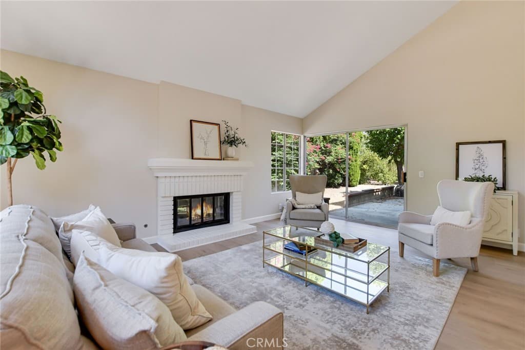 Home at 2014 Calle Francesca, San Dimas — photo 9 of 12