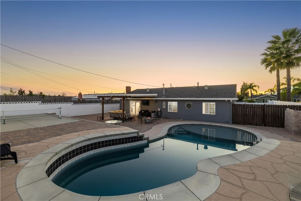 Home at 608 Thornhurst Avenue, Glendora — photo 2 of 12