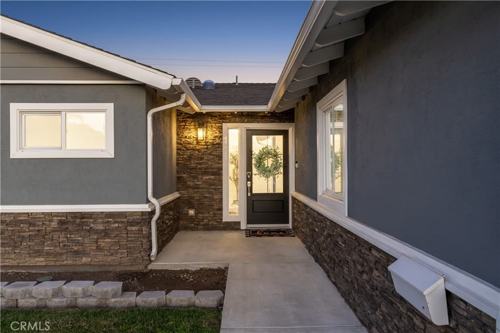 Home at 608 Thornhurst Avenue, Glendora — photo 4 of 12