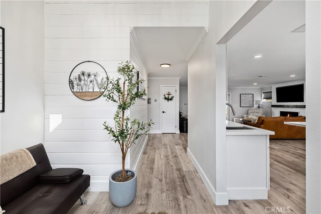 Home at 608 Thornhurst Avenue, Glendora — photo 6 of 12