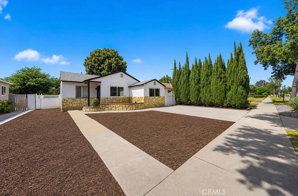 Home at 1344 Bonita, La Verne — photo 1 of 12