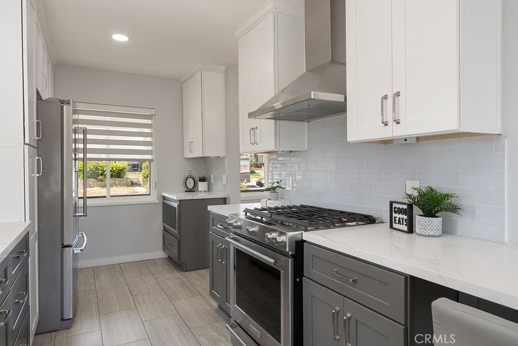 Home at 904 E Edgecomb, Covina — photo 7 of 12