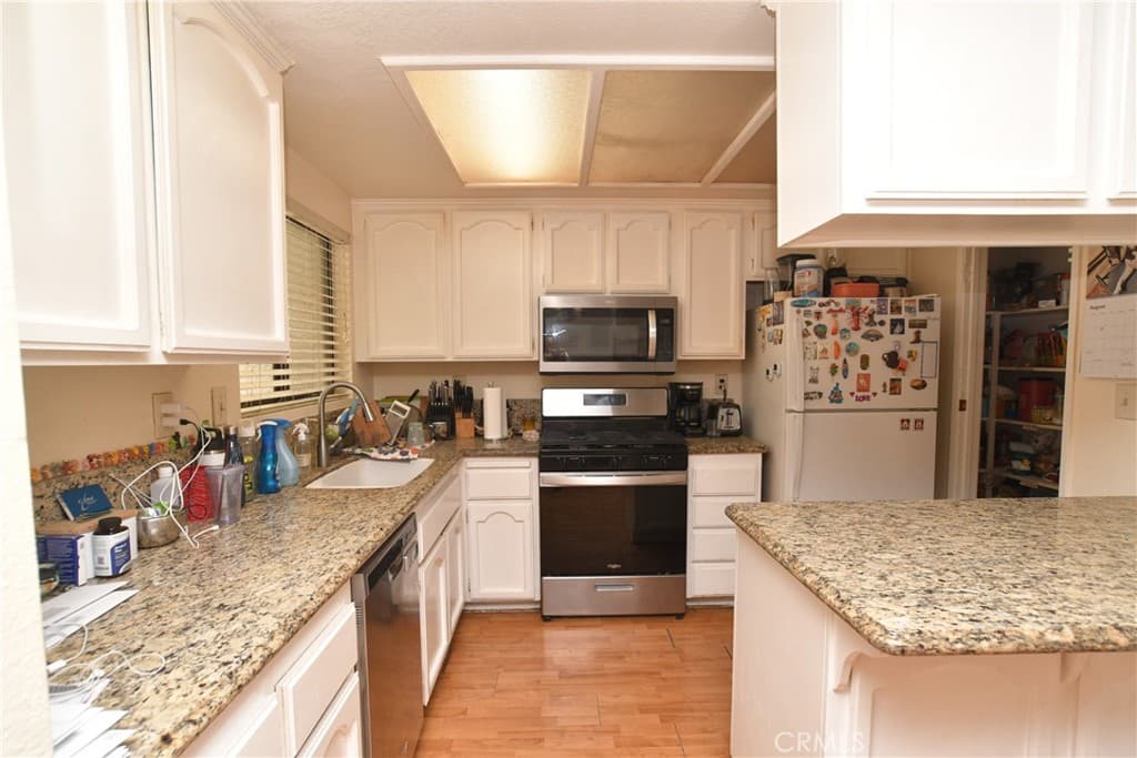 Condo at 1320 Albariza 6, Diamond Bar — photo 5 of 8