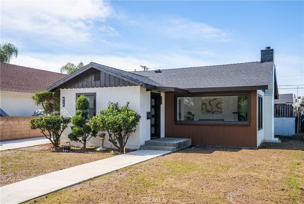 Multi-Family at 915 N Pasadena Avenue, Azusa — photo 1 of 12