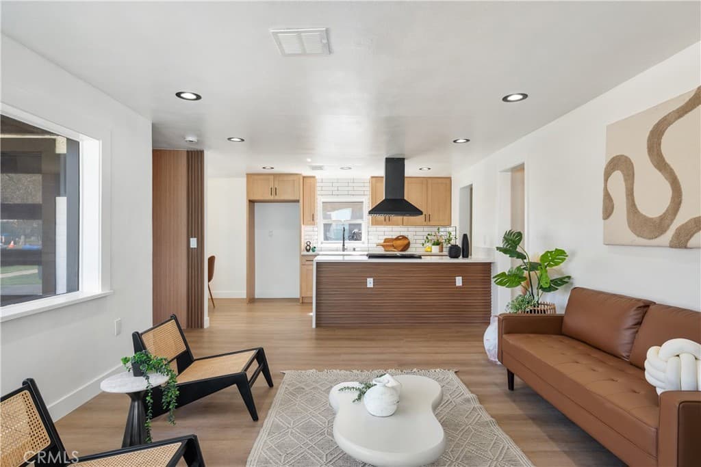 Multi-Family at 915 N Pasadena Avenue, Azusa — photo 6 of 12
