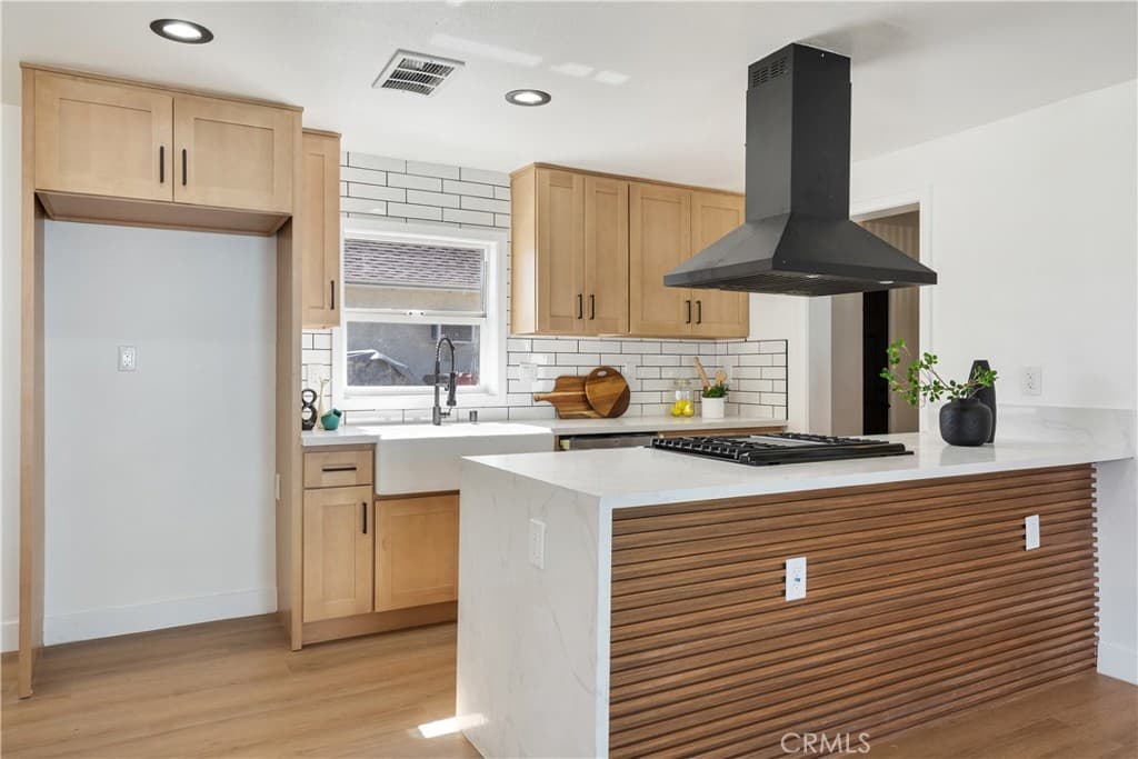 Multi-Family at 915 N Pasadena Avenue, Azusa — photo 9 of 12